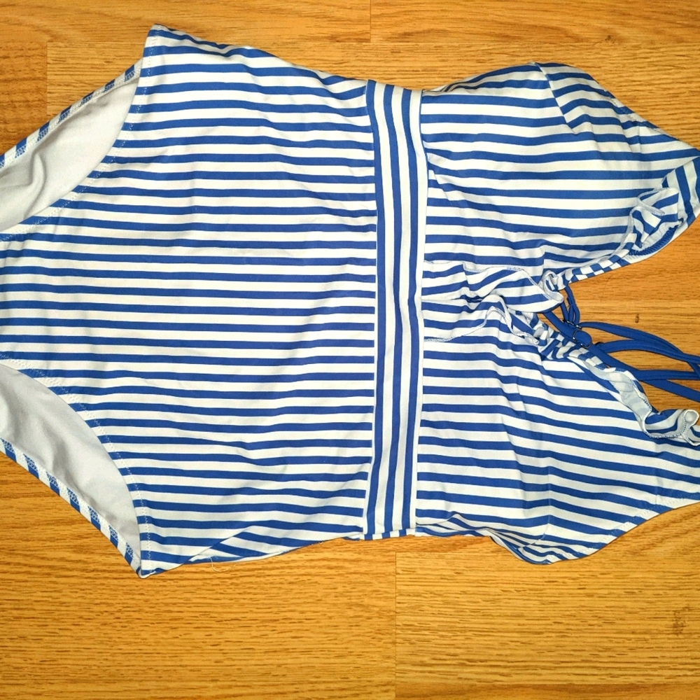 Bathing suit